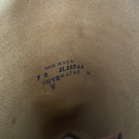 FRYE knee high leather boots size 7. In good condition!! - Picture 12 of 16